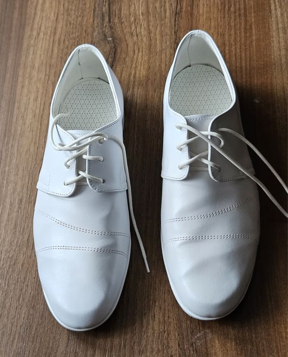 Buty komunijne chlopiec r.36