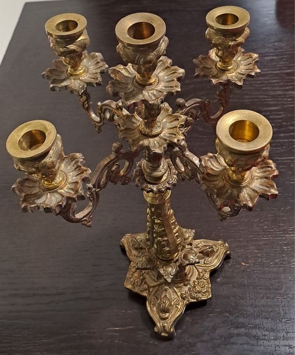 Stary świecznik pięcioramienny z mosiądzu – kandelabr, ok. 1900–1930