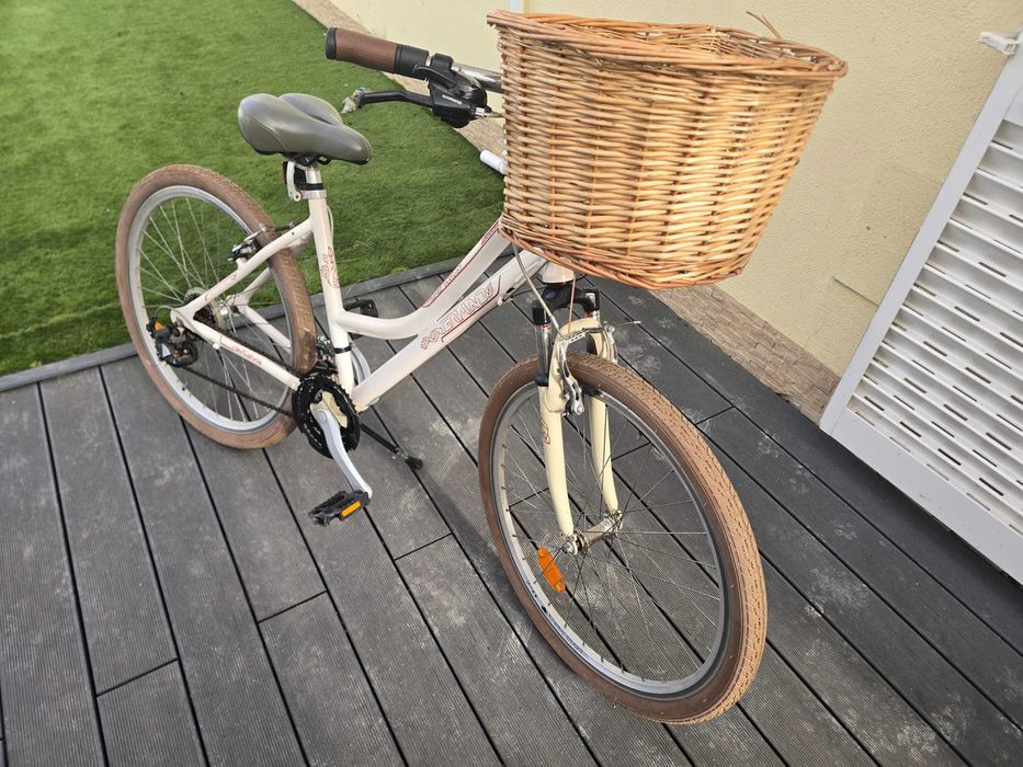 Bicicleta cidade senhora