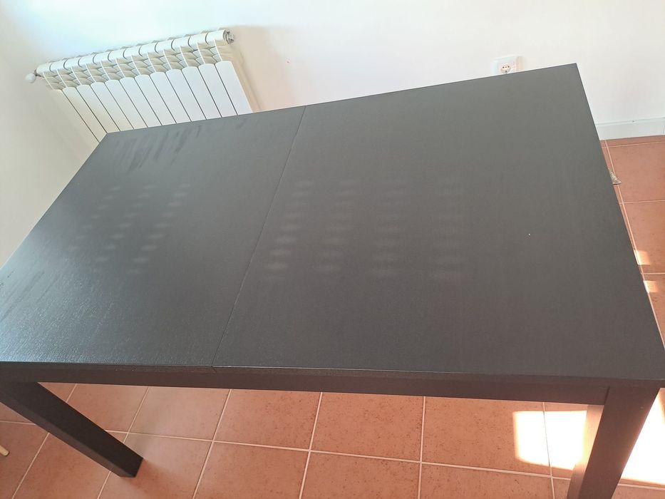 Mesa de jantar extensível