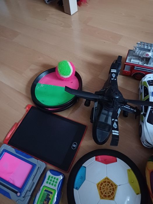 Zabawki i gry dla dziecka