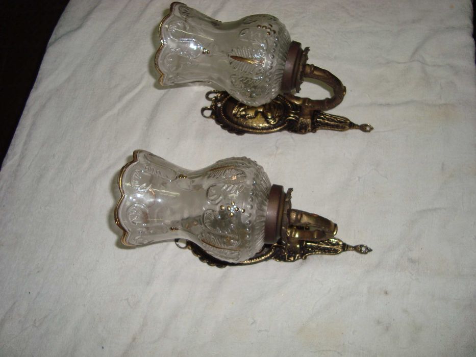 Antiguidade  Candeeiro  e  Cinzeiro  em  bronze