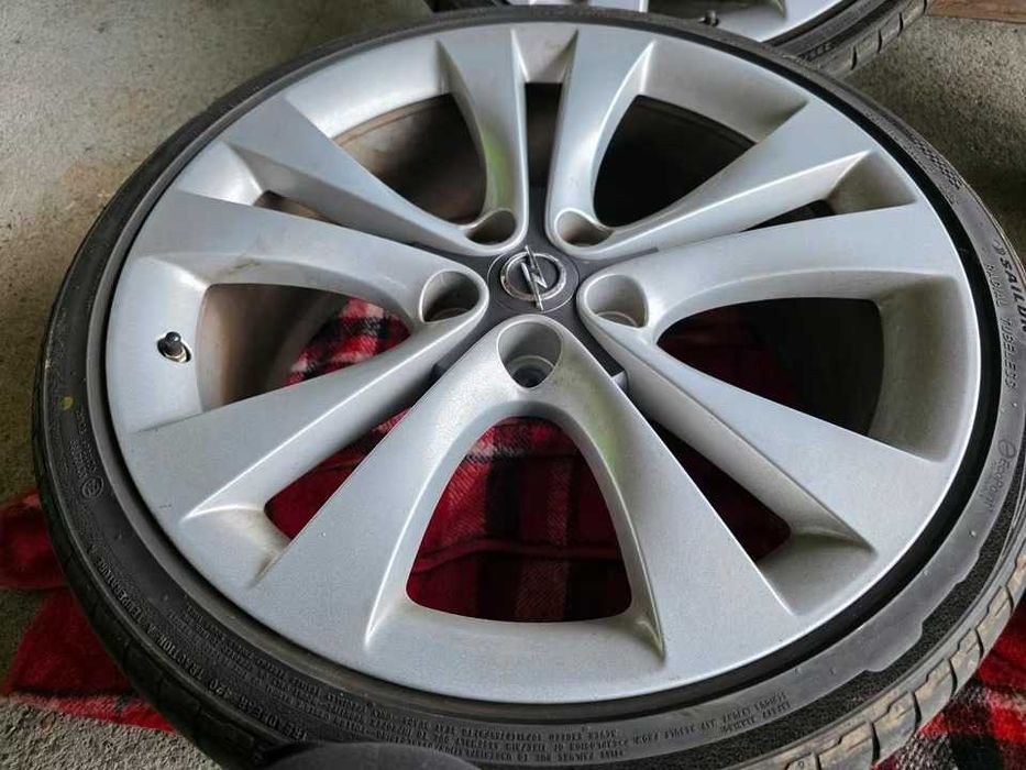Felgi Aluminiowe Opel Insignia OPC 20 CALI 5X120 ET45 Dot 2025