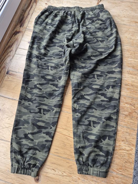 Spodnie dresowe moro