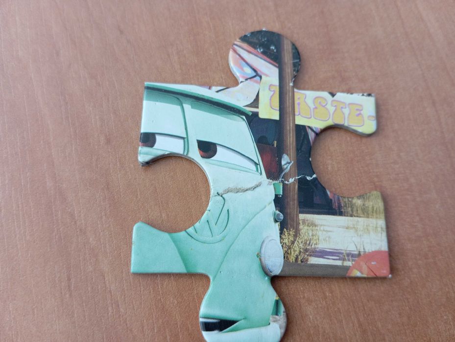 Puzzlowa książeczka Zygzak McQueen
