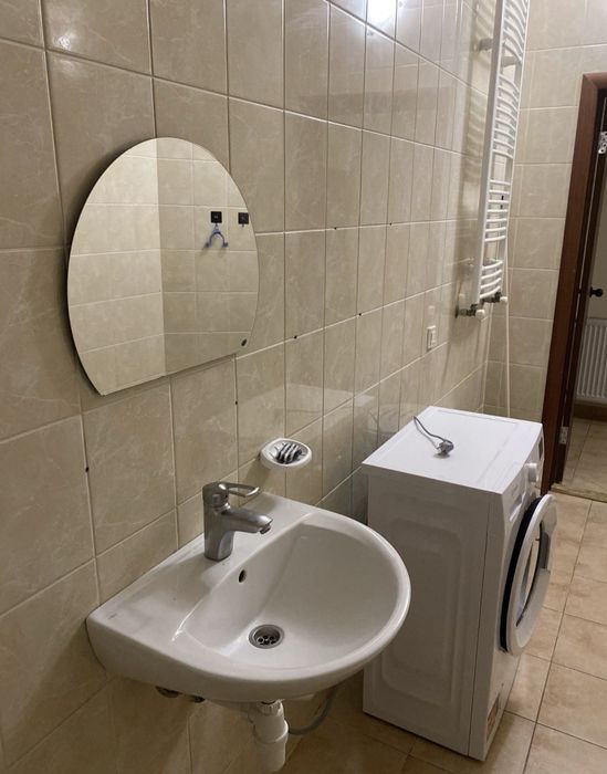 Продаж великої 3 кімнатной квартири Росвигово.