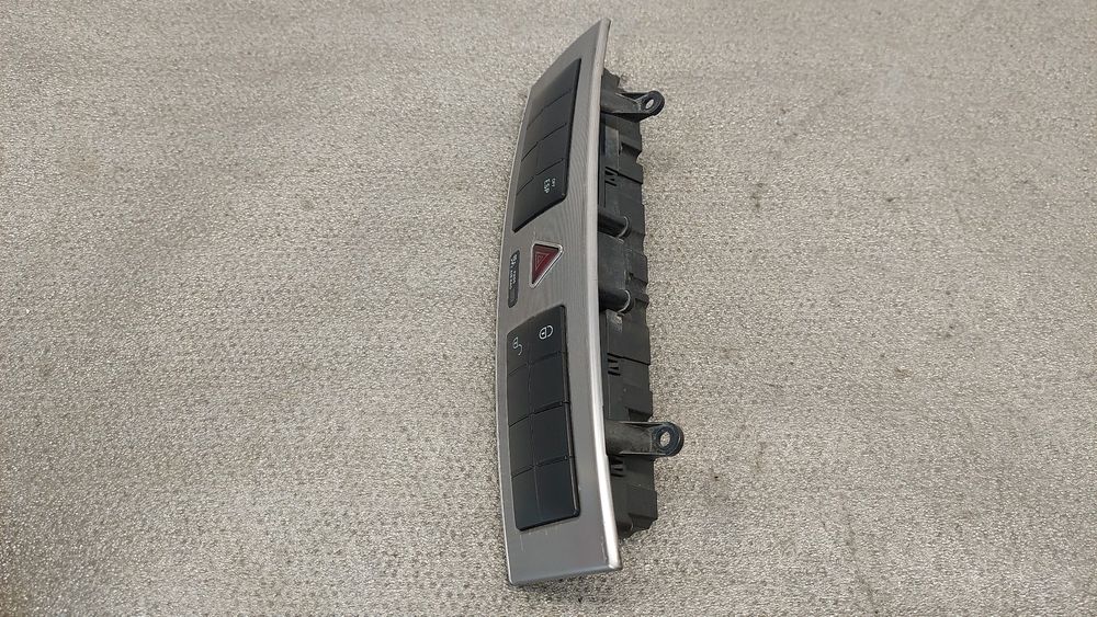 Botão / interruptor 4 piscas MERCEDES-BENZ Classe C Carrinha (S203)