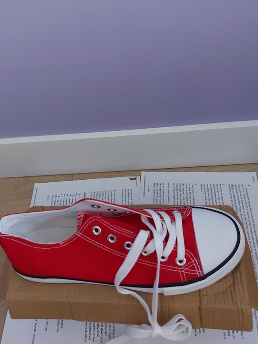 Sprzedam nowe trampki