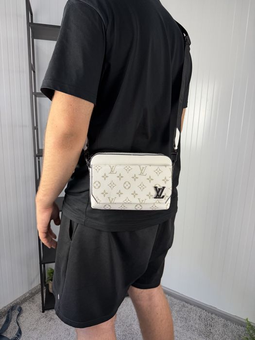Сумка Louis Vuitton шкіряна чоловіча через плече Lv сумка Луи Витон Лв