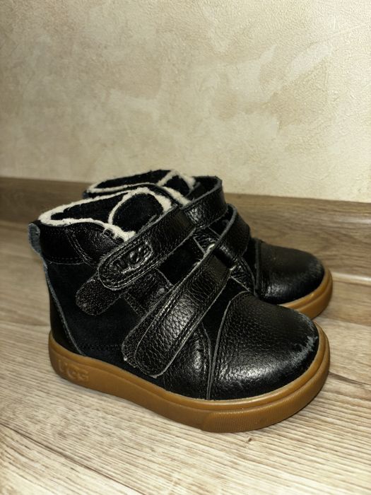 зимові чоботи унісекс UGG 22