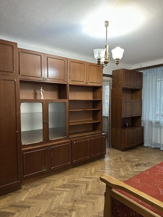 2-кімн. квартира біля парку, пр. Голосіївський 100/2