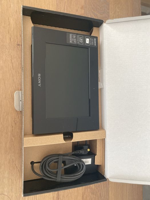 Sony S-Frame DPF-C70A