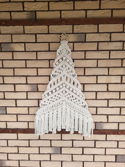 Новорічне панно ялинка макраме