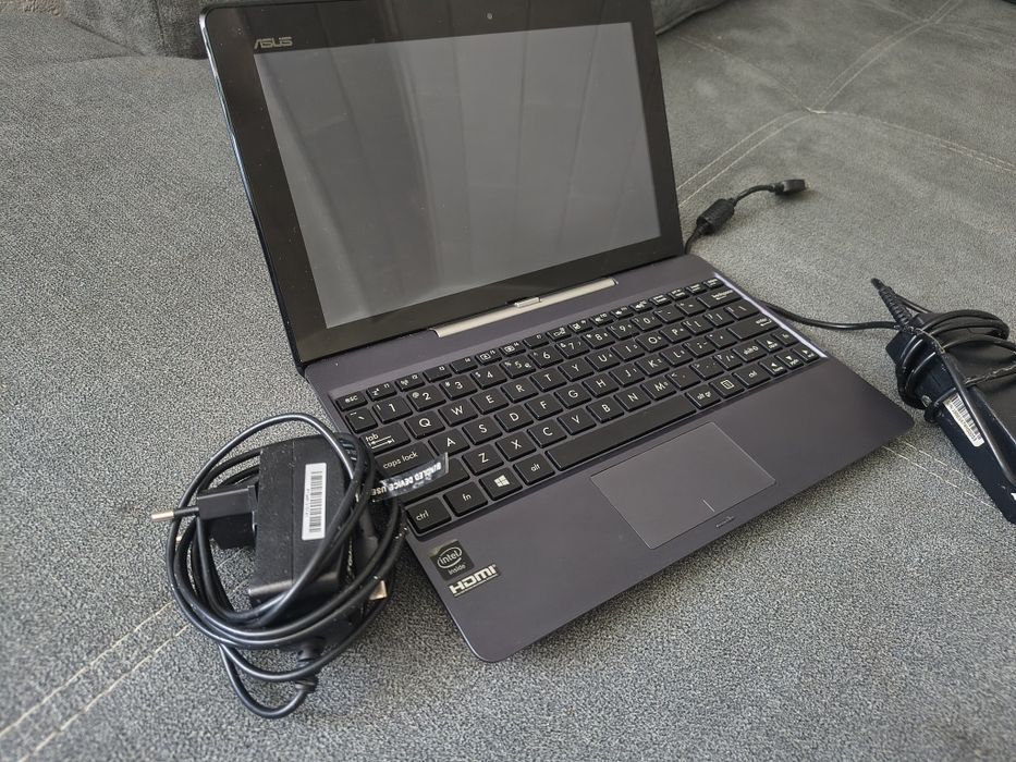 Jak nowy Laptop ASUS