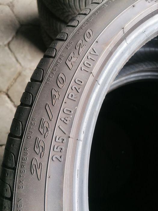 255/40/20 Pirelli