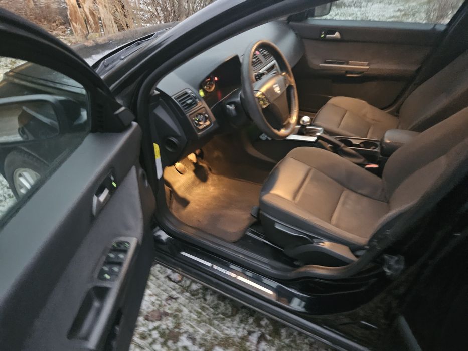 Volvo V50 2004 рік 2.0 дизель для військових