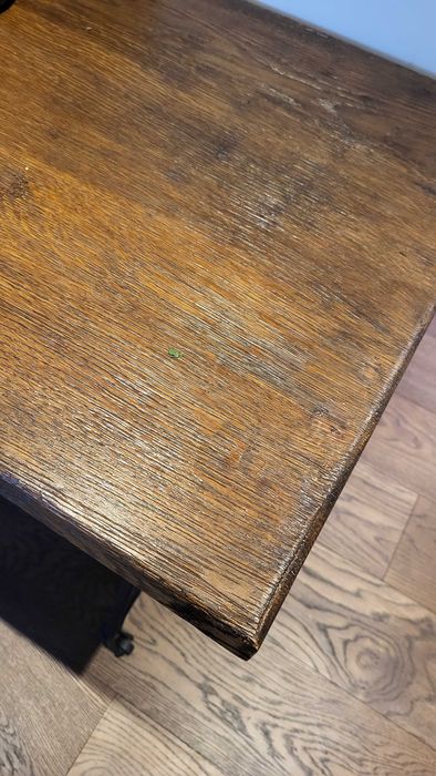 Konsola -stara maszyna do szycia