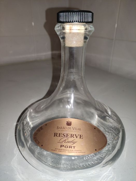 Empty bottle - Port wine430582044820787202