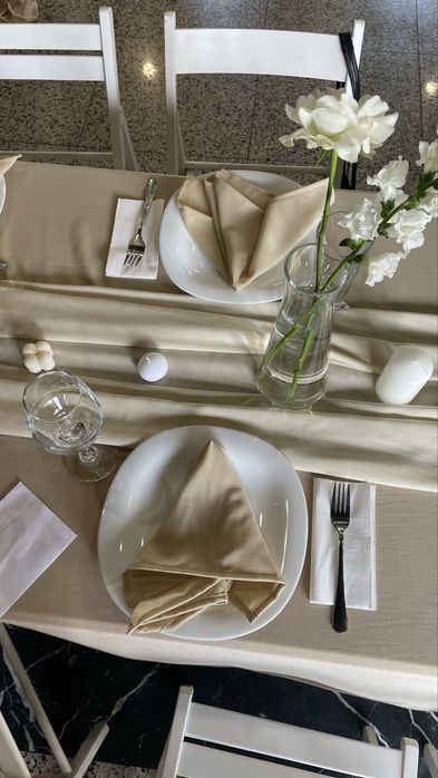 Прокат столового декору скатертини ранери серветки