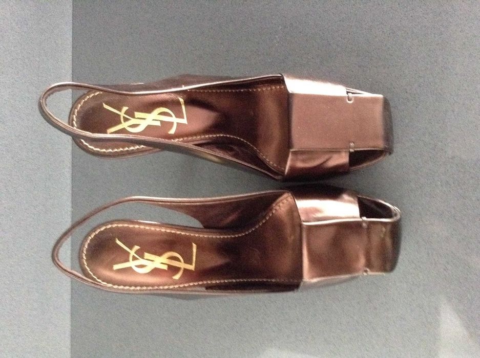 Sandálias Yves Saint Lourent 38