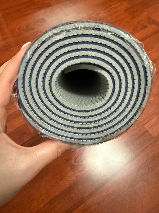 Коврик для йоги та фітнесу