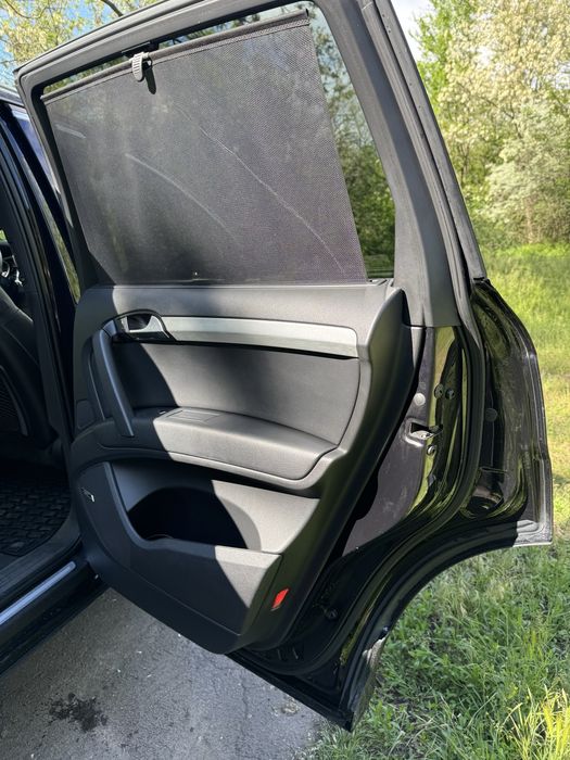 Audi q7 3.0 tdi 2012. 183км