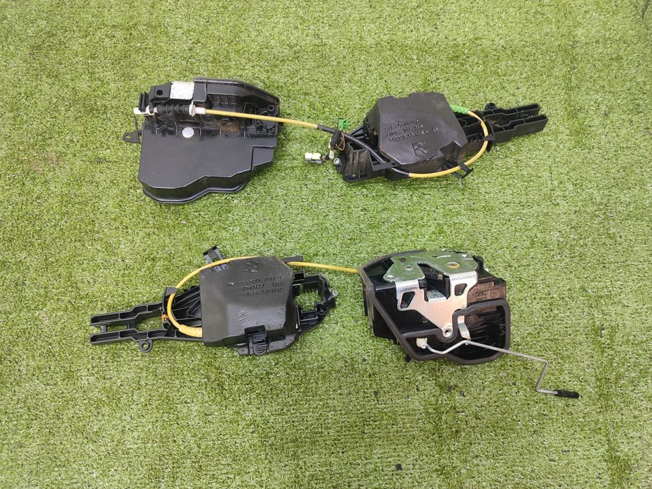 Замок двери дверей BMW X3 F25 левый передний БМВ Х3 Ф25 правий задний