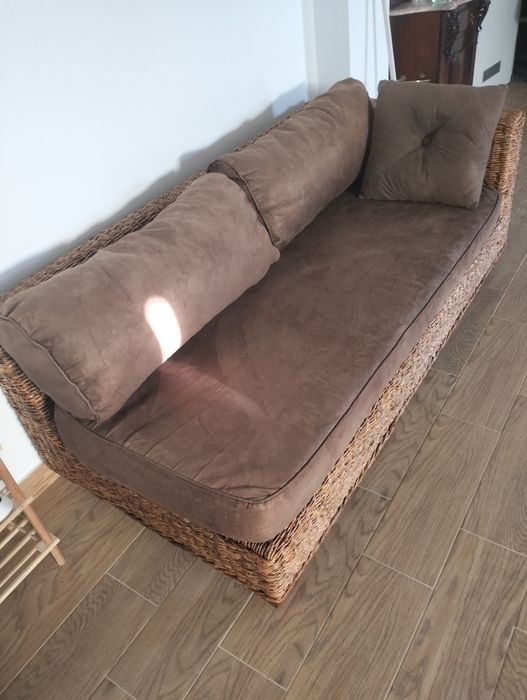 Sofás em verga verdadeira.