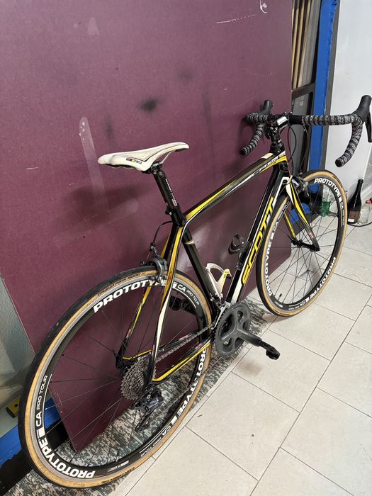 Bicicleta de estrada em carbono