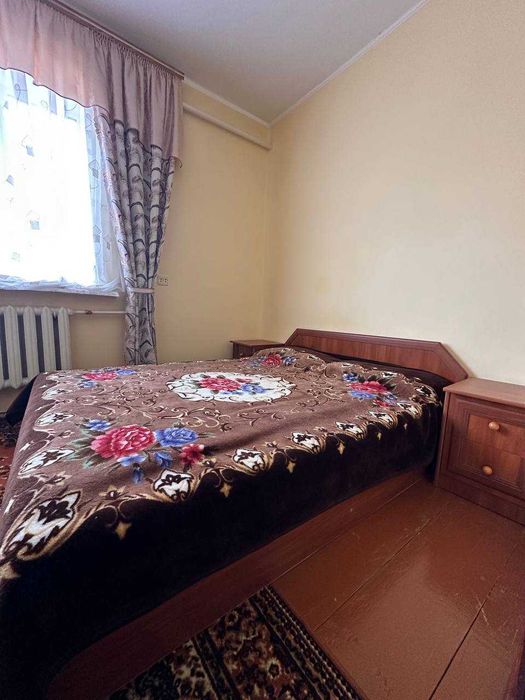 Продаж цегляного двоповерхового будинку в с. Березна