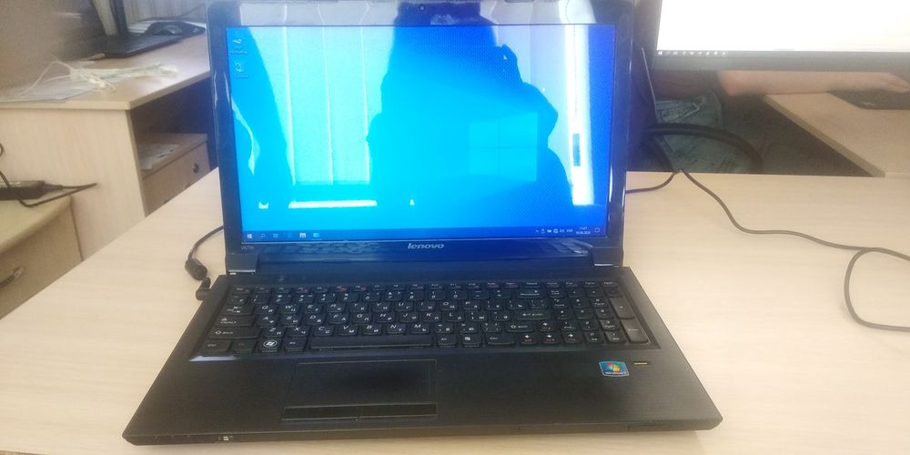 Ноутбук Lenovo IdeaPad V570C / DDR 8GB/ Core i3/ GeForce 410M/ НDD 500