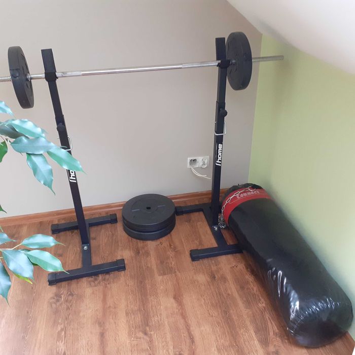 Sztanga + stojaki +worek treningowy, nie używane.