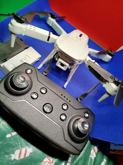 Nowy dron user manual E99 z 2 kamerami gratis wysyłka