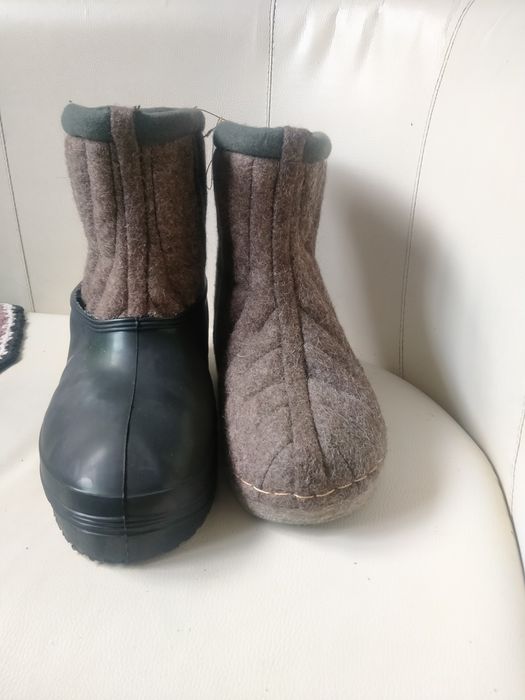 Продам самошиті валянки 900