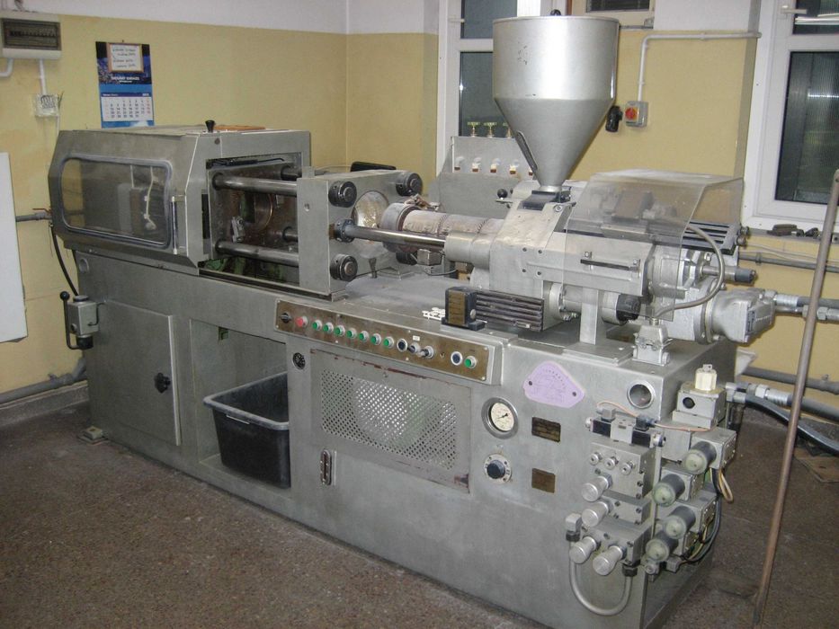 wtryskarka monomat 80 frezarka tokarka szlifierka