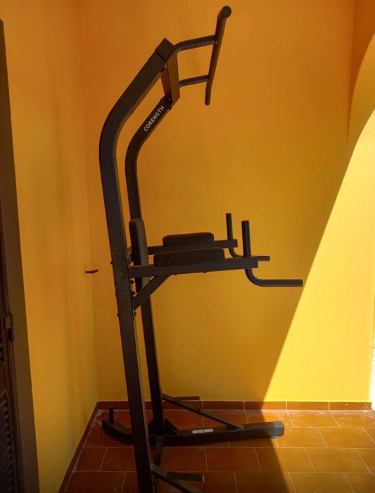 Máquina de musculação rigorosamente nova