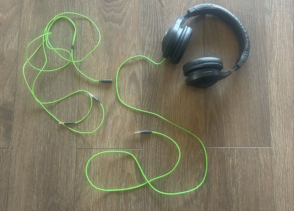 Słuchawki przewodowe do gier i muzyki  Razer Kraken Essential.