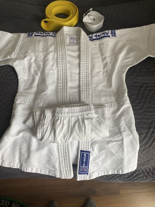 Fatos de judo/Karate ( varios tamanhos)