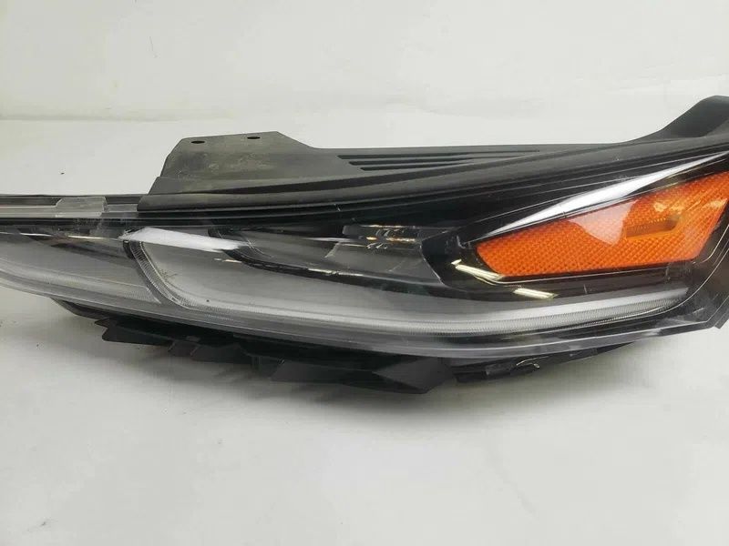 Hyundai Santa Fe 4 USA фара левая габарит дхо