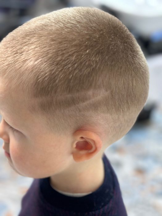 Перукар ( стрижки, фарбування, зачіски) + майстер бровіст