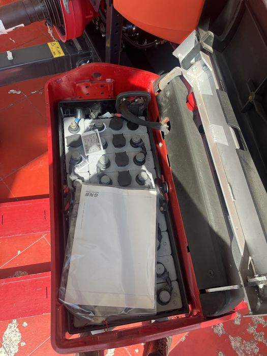 Porta paletes eletrico Manitou EP22 (2.2ton) - bateria nova