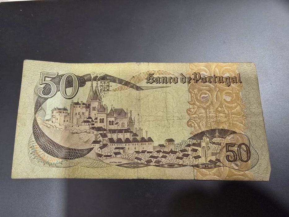 Notas de Escudo diversas