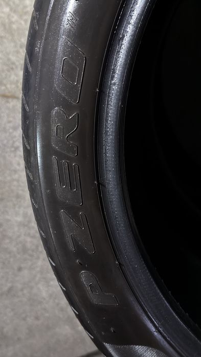 Pneus 305/30zr20 Pirelli PZero com 75% de piso