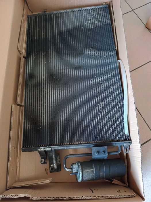 Радіатор кондиціонера з осушувачем Chevrolet Epica.