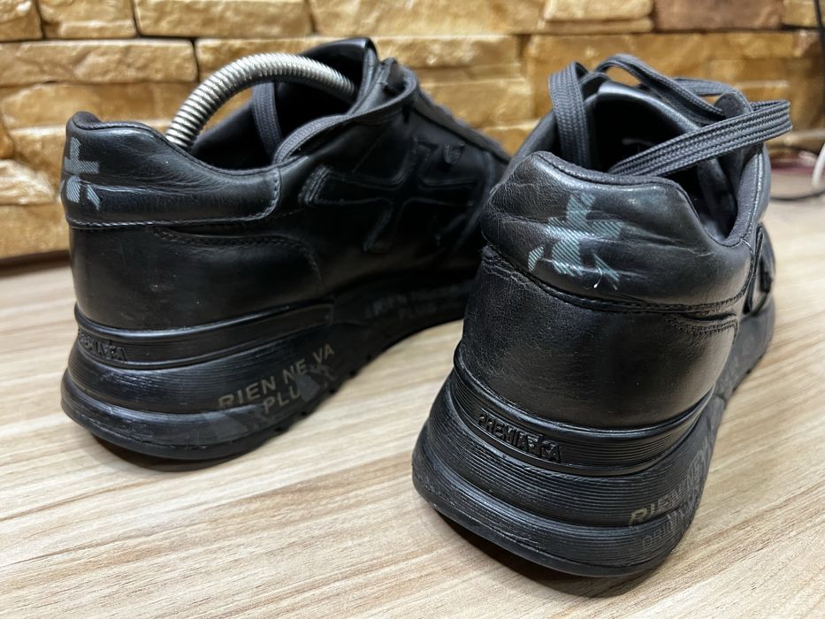 Черные кроссовки р 41