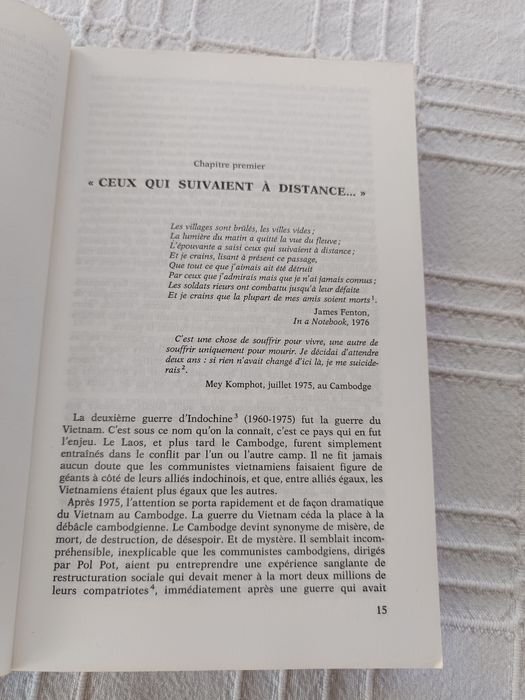 Livro"lês larmes du Cambodje.Elizabeth Becker 1988.