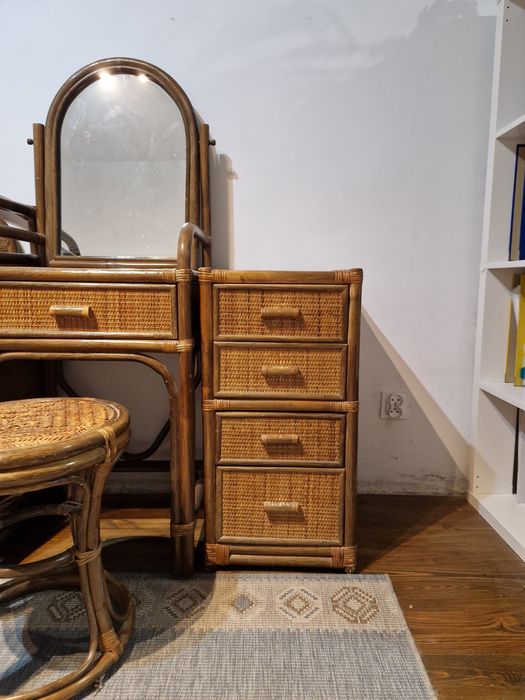 Toaletka z lustrem ratan