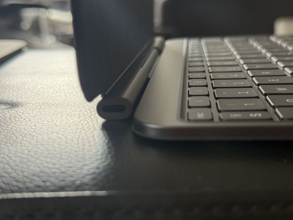Klawiatura do iPad | Apple Magic Keyboard A2975 EMC 8519