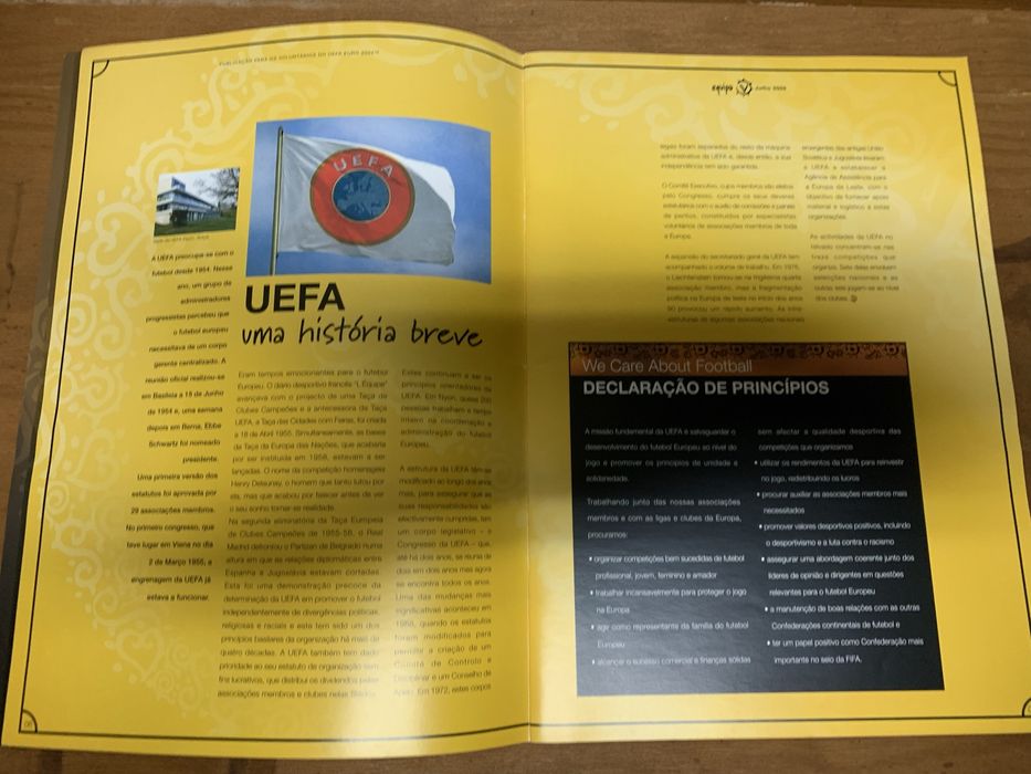 Revista para os voluntarios do Euro 2004