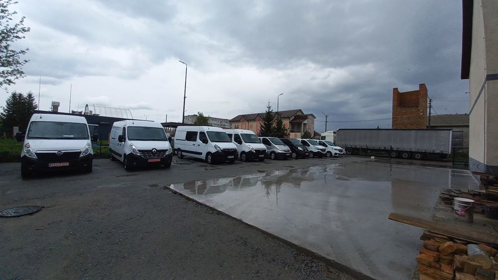 Продаж СВІЖОПРИГНАНИХ вантажних і пасажирських бусів